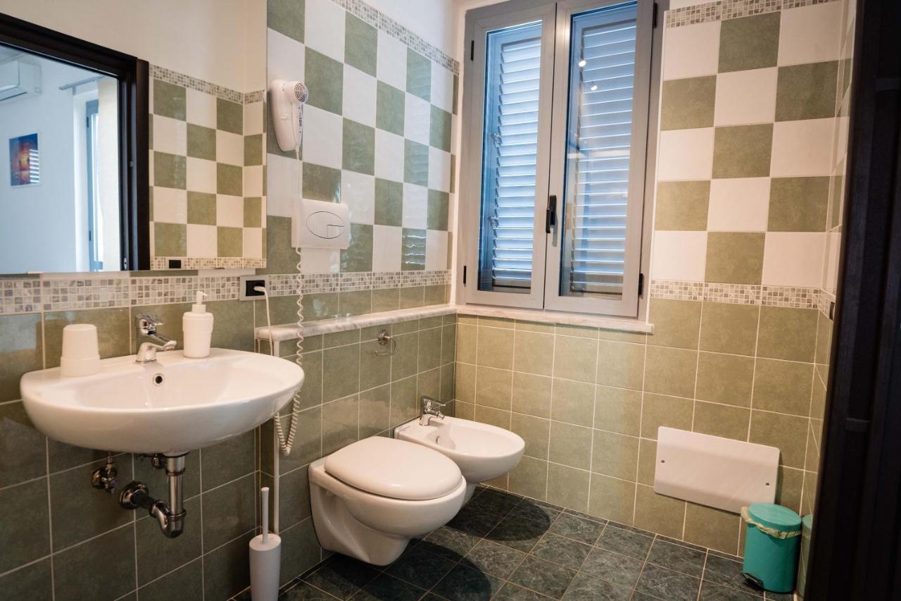 B&B Dell'Infopoint-La Via Silente Castelnuovo Cilento Экстерьер фото